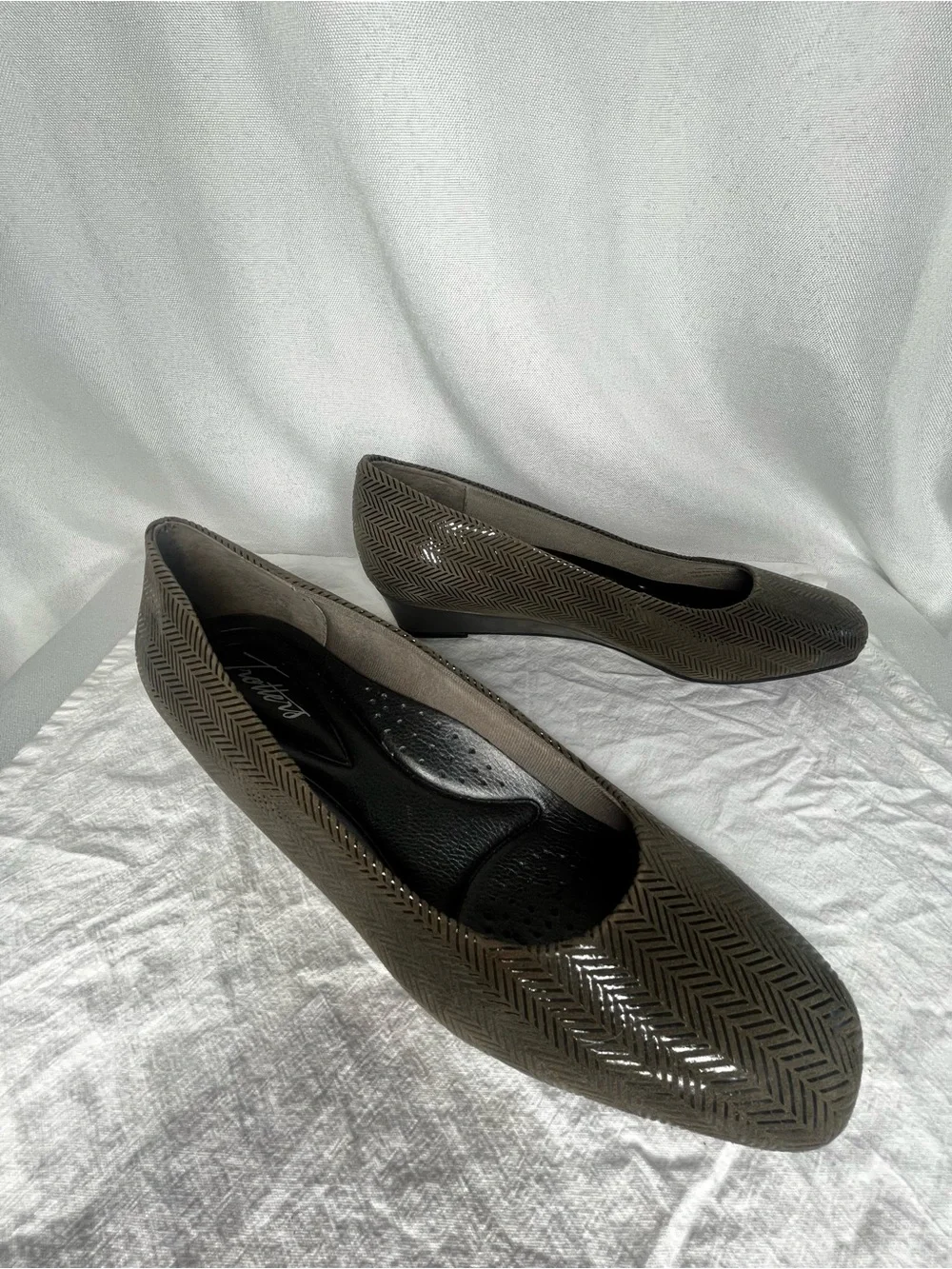Torrid Taupe Herringbone Cutout Low Wedge Pumps Size 9M